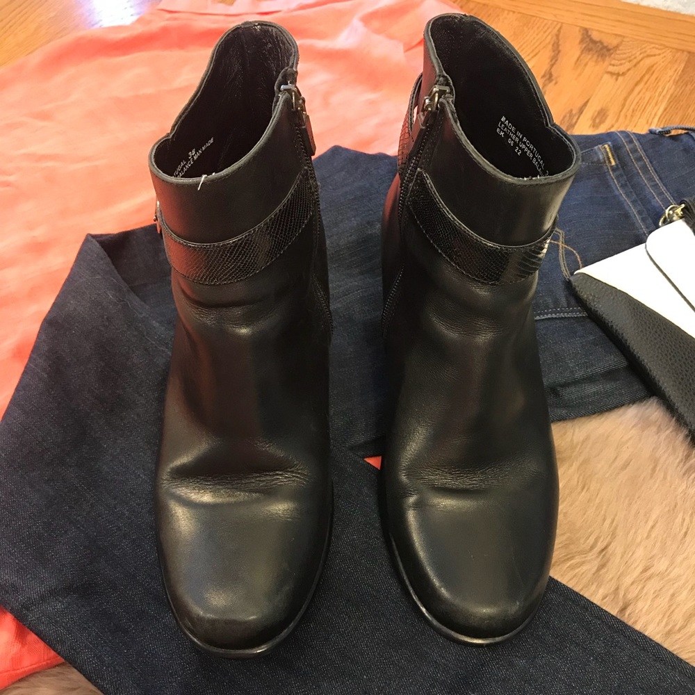 Dansko black leather booties size 8 GUC